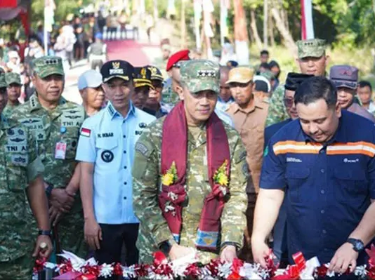 TNI, ANTAM dan Pemkab Konut Bersinergi Bangun Jembatan Perintis Garuda TNI, ANTAM dan Pemkab Konut Bersinergi Bangun Jembatan Perintis Garuda