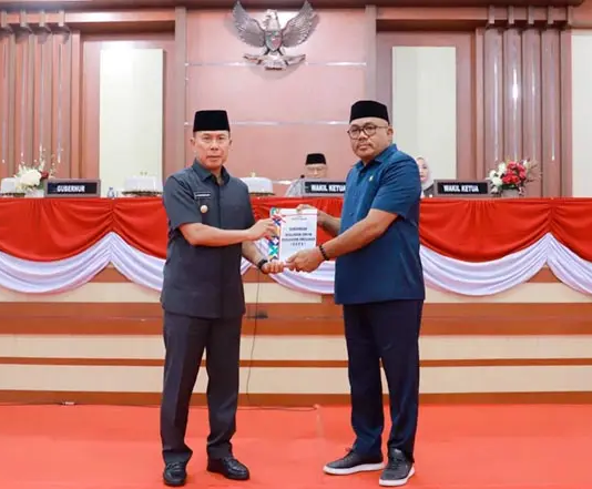 Ekonomi Sultra Tumbuh 6,23 Persen, Gubernur Sampaikan Rancangan Perubahan Anggaran 2026 Ekonomi Sultra Tumbuh 6,23 Persen, Gubernur Sampaikan Rancangan Perubahan Anggaran 2026