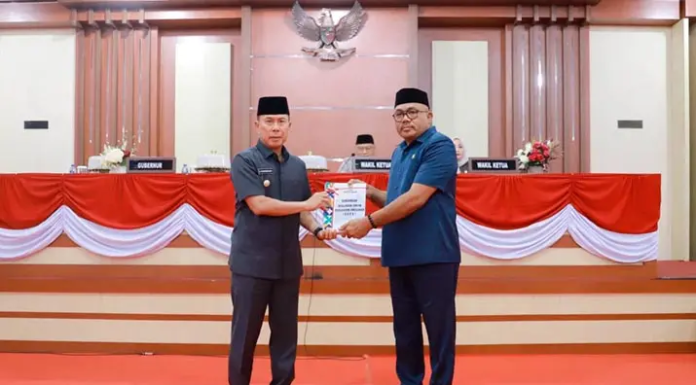 Ekonomi Sultra Tumbuh 6,23 Persen, Gubernur Sampaikan Rancangan Perubahan Anggaran 2026 Ekonomi Sultra Tumbuh 6,23 Persen, Gubernur Sampaikan Rancangan Perubahan Anggaran 2026