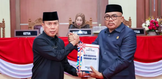 Gubernur Sultra Sampaikan Perubahan APBD 2026, Pendapatan Daerah Naik Rp505 Miliar Gubernur Sultra Sampaikan Perubahan APBD 2026, Pendapatan Daerah Naik Rp505 Miliar