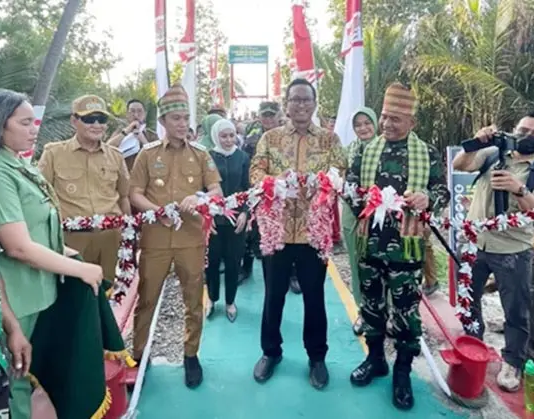 Kolaborasi ANTAM, TNI dan Pemda Konut, Jembatan Perintis Garuda Resmi Digunakan Warga Banggina Kolaborasi ANTAM, TNI dan Pemda Konut, Jembatan Perintis Garuda Resmi Digunakan Warga Banggina