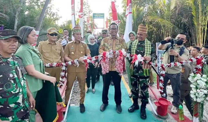 banggina2 Kolaborasi ANTAM, TNI dan Pemda Konut, Jembatan Perintis Garuda Resmi Digunakan Warga Banggina