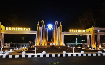 Gerbang Utama UHO Kendari Berubah, Lampu Malam Bikin Tampilan Makin Modern Gerbang Utama UHO Kendari Berubah, Lampu Malam Bikin Tampilan Makin Modern