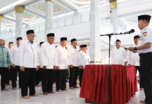 Gubernur Sultra Kukuhkan Pengurus Masjid Al-Alam 2026-2031 Gubernur Sultra Kukuhkan Pengurus Masjid Al-Alam 2026-2031