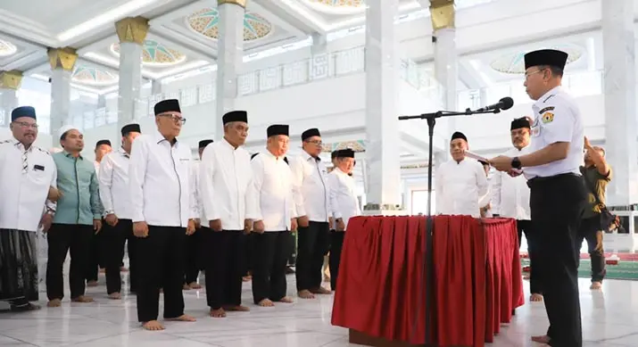 masjid_alalam Gubernur Sultra Kukuhkan Pengurus Masjid Al-Alam 2026-2031