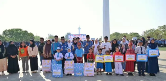 Hari Kesaktian Pancasila 2026, Pemkot Kendari Gelar Upacara dan Serahkan Bantuan Pendidikan Pemerintah Kota Kendari memperingati Hari Kesaktian Pancasila Tahun 2026 melalui upacara bendera yang digelar di Lapangan Upacara Balai Kota Kendari, Kamis (1/10/2026).