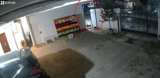 Toko DC Modis Fashion Kendari Dibobol Saat Subuh, Pintu Dirusak Toko DC Modis Fashion Kendari Dibobol Saat Subuh, Pintu Dirusak