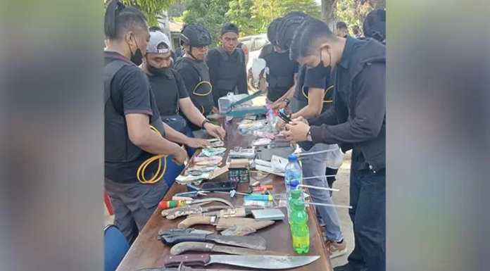 Diduga Jadi Lokasi Peredaran Narkoba, 3 Titik di Kampung Salo Kendari Digerebek Diduga Jadi Lokasi Peredaran Narkoba, 3 Titik di Kampung Salo Kendari Digerebek