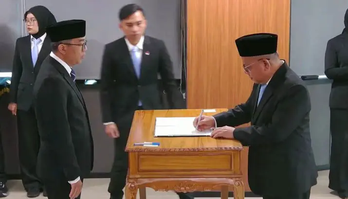 pelantikan_rektor_uho_takdil Mendiktisaintek Lantik Prof Takdir Saili sebagai Rektor UHO Periode 2026–2030