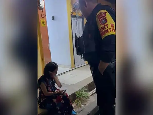Sakit Maag Kambuh Dini Hari, Wanita di Kendari Minta Bantuan Polisi Lewat Instagram Sakit Maag Kambuh Dini Hari, Wanita di Kendari Minta Bantuan Polisi Lewat Instagram