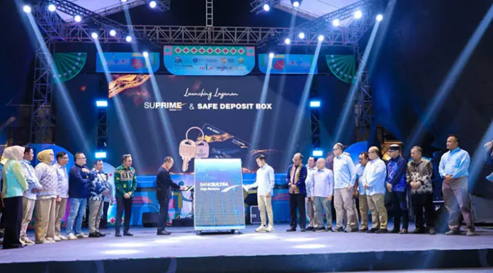 Gubernur Sultra Resmikan SUPRIME dan Safe Deposit Box Bank Sultra Gubernur Sultra Resmikan SUPRIME dan Safe Deposit Box Bank Sultra