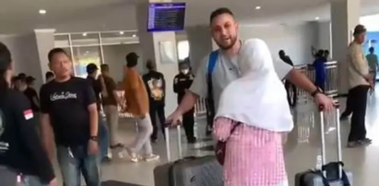 Kisah Cinta Cici dari Wakatobi dan Muhammed dari Turki Berujung Pernikahan Kisah Cinta Cici dari Wakatobi dan Muhammed dari Turki Berujung Pernikahan