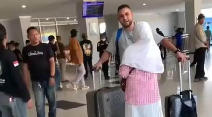 Kisah Cinta Cici dari Wakatobi dan Muhammed dari Turki Berujung Pernikahan Kisah Cinta Cici dari Wakatobi dan Muhammed dari Turki Berujung Pernikahan